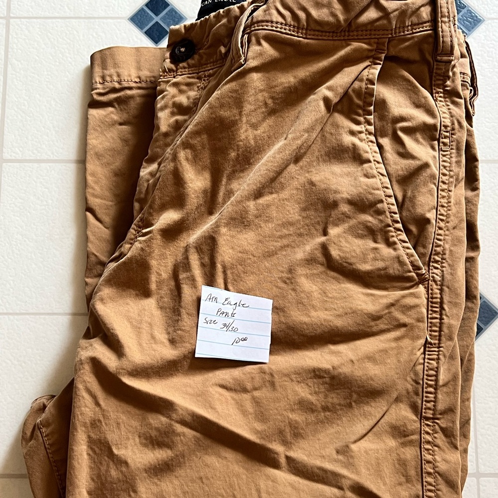 AMERICAN EAGLE DARK KHAKI PANTS